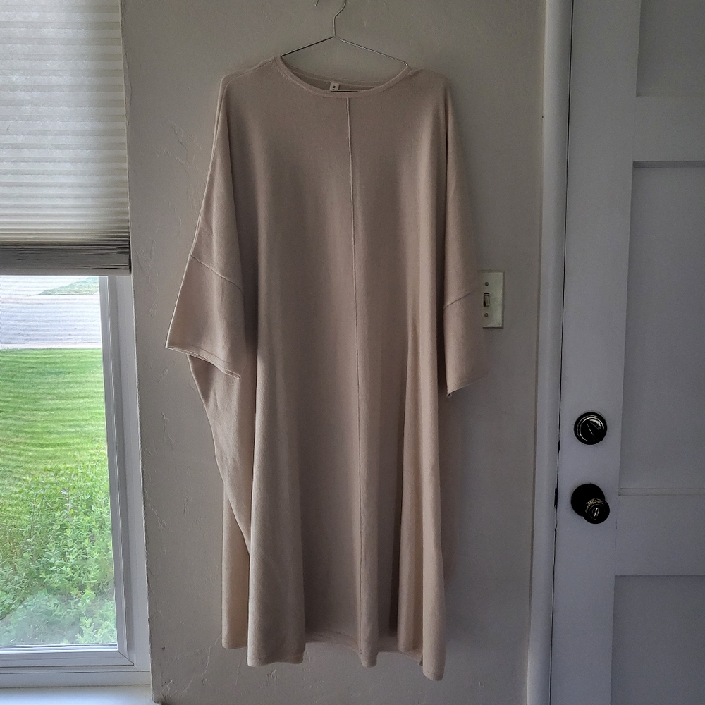 SOLD ❗️Nwt 100% wool dress